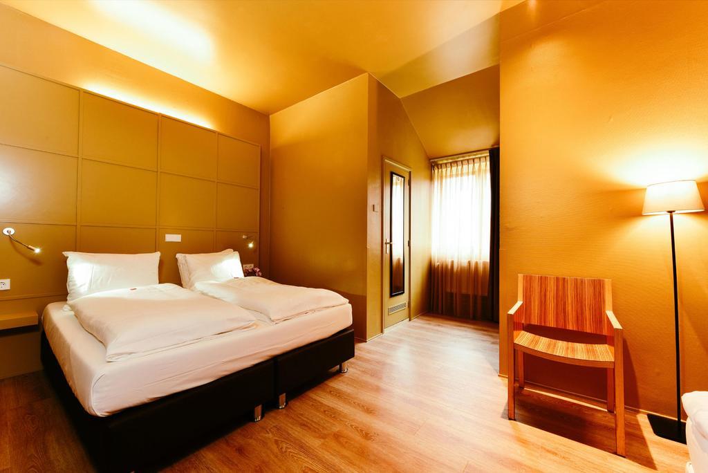 Hotel Raecks Haarlem Luaran gambar