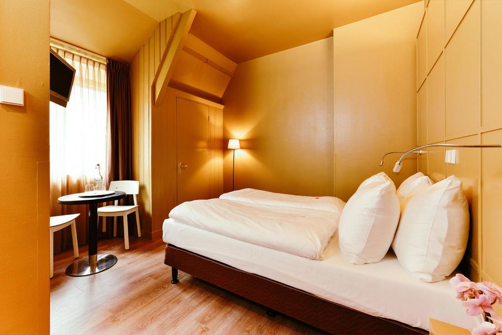 Hotel Raecks Haarlem Luaran gambar